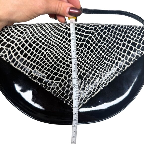 Vintage Black & White Half-Moon Shoulder Bag – Leather Croc Emboss - Made in USA - Picture 4 of 15